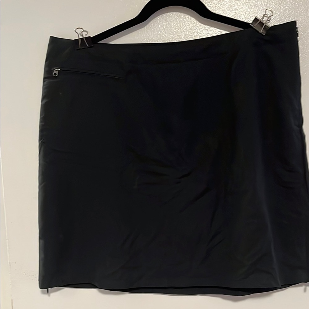Patagonia Black side zip Skirt/Skort